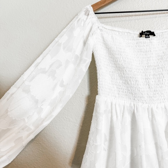 Lulu’s | white floral romper - Picture 2 of 8